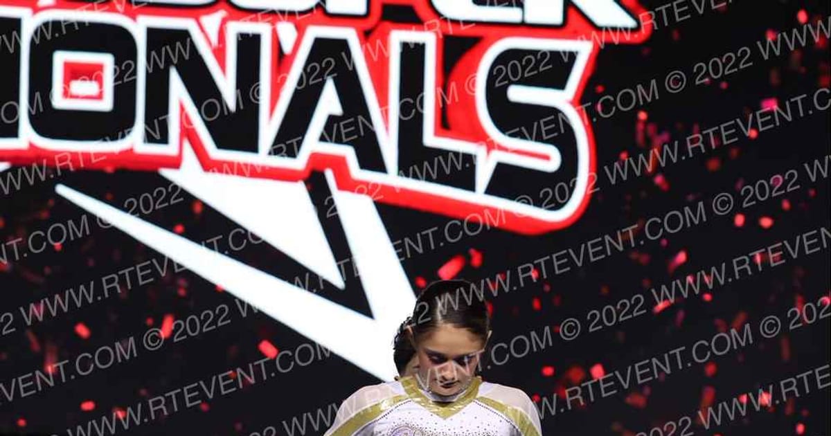 Virginia Royalty Athletics Diamonds · Cheer SUPER Nationals