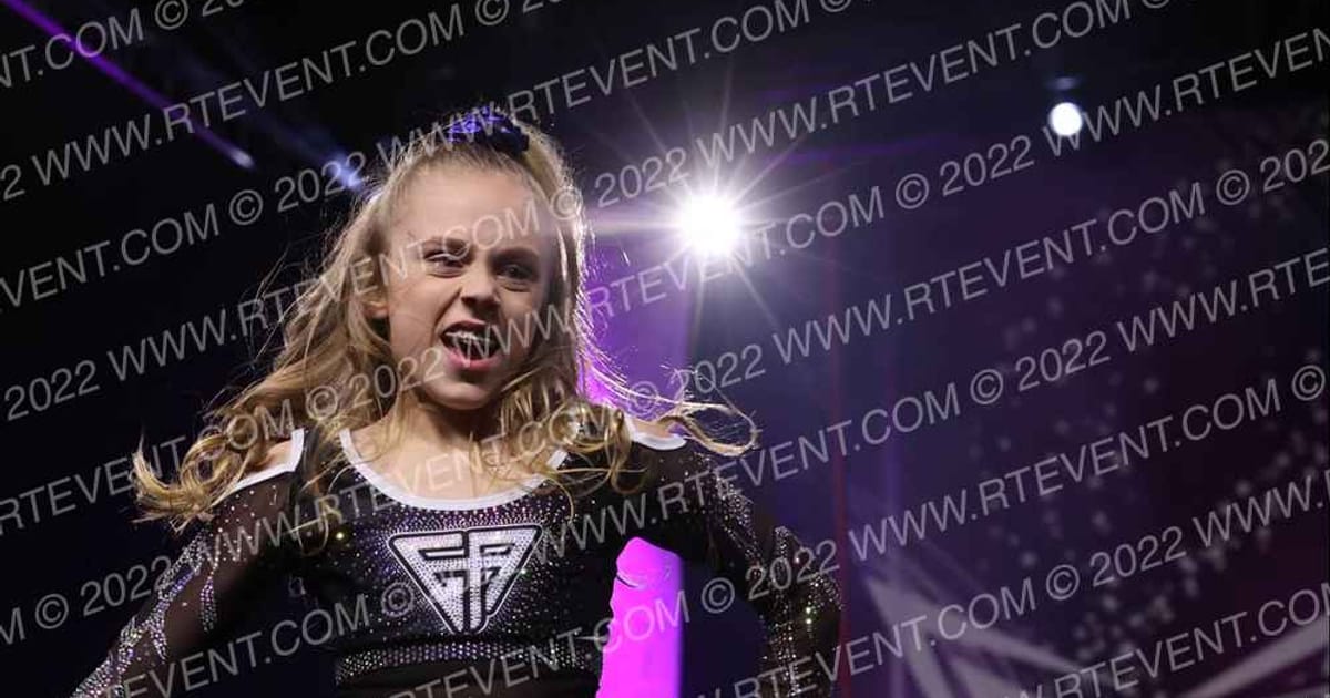 Element Athletics MKE Lady Hurricanes · Cheer Super Nationals