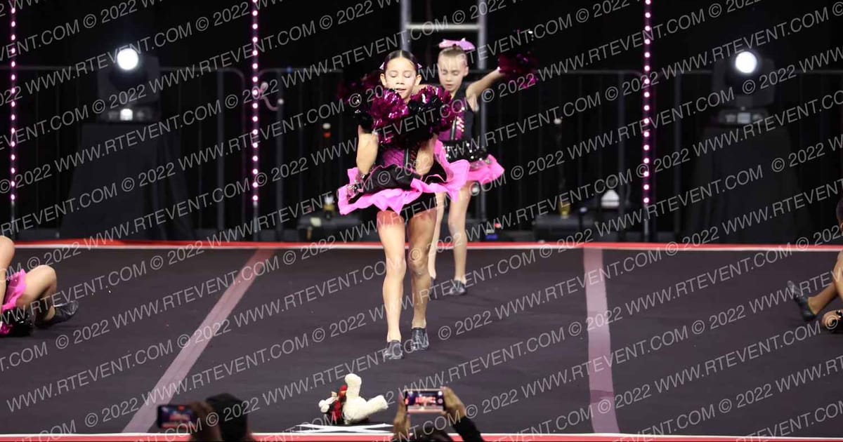 NINERETTES GLITTERETTES · SUNDAY NA Nationals