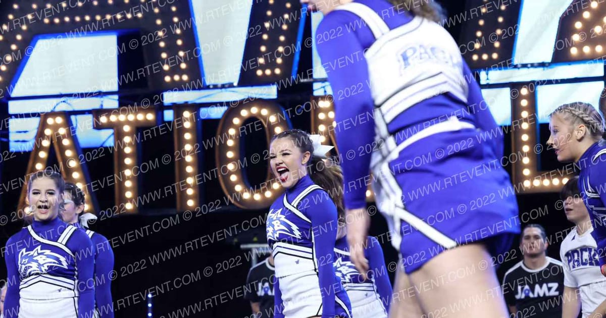 YORBA LINDA HIGH SCHOOL VARSITY CHEER · DANCE SCHOOL Nationals