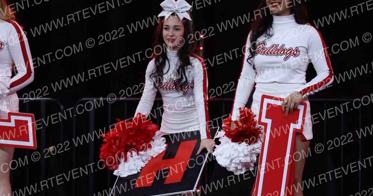 OAK HILLS HIGH SCHOOL · DANCE SCHOOL Nationals