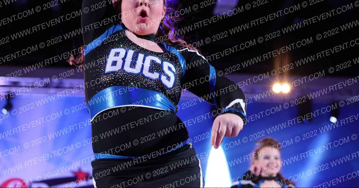 Bucs Topaz · CDE EWO Lancaster