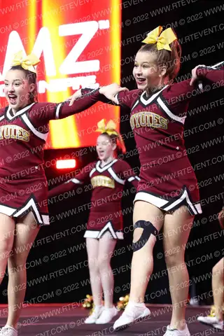 CADWALLADER MIDDLE SCHOOL CHEER