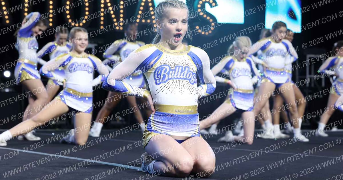 ROSEDALE MIDDLE CHEER BULLDOGS · DANCE SCHOOL Nationals