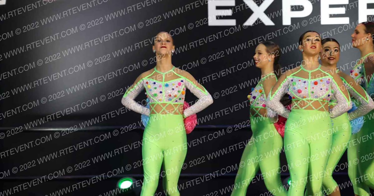 Dance United Diamonds Pom · Athletic Columbus Dance Grand Cheer Nationals
