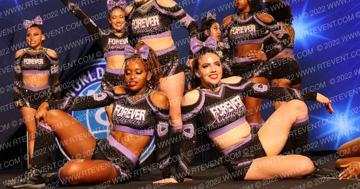 Forever Xclusive LLC VIctress · WCC Hollywood Crown