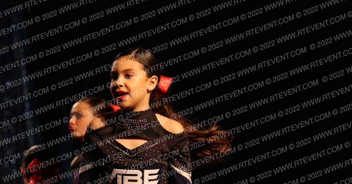 Vibe Cheer and Dance Miss Reign · WCC Hollywood Crown