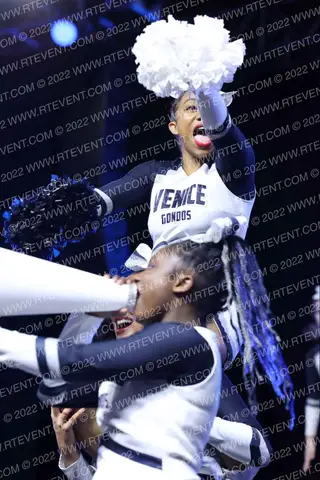 VENICE HIGH SCHOOL VARSITY CHEER