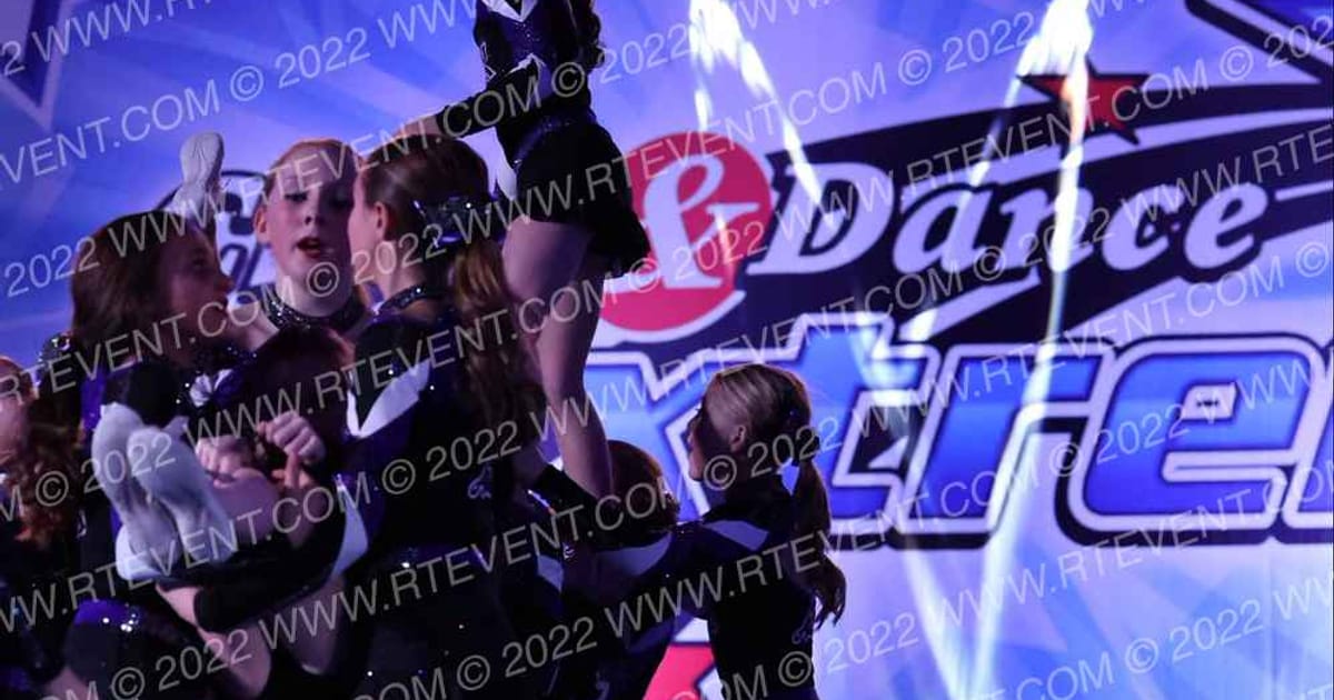 KX Athletics Bombshells · CDE EWO Lancaster