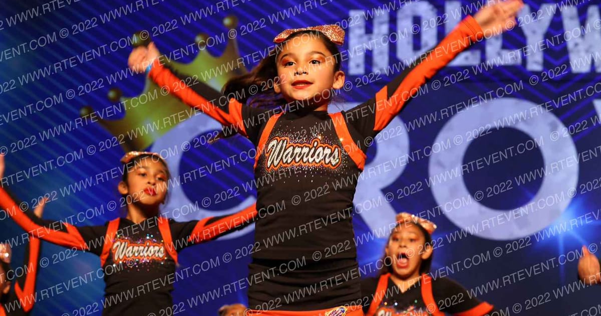 La Puente Warriors Cheer Gremlins · WCC Hollywood Crown