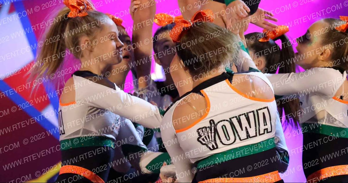 Iowa Elite Cheer - Des Moines Heathens · The American Heartland Sioux City Nationals