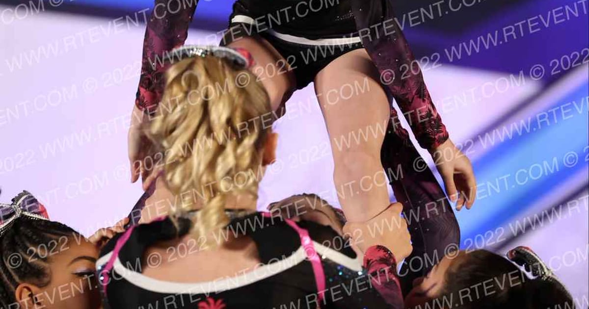 Cali Coast Elite Surf Divas · Athletic Mesa