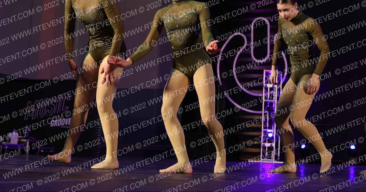 Foursis Dance Academy Foursis Dazzler Dance Team · Athletic Columbus Dance Grand Cheer Nationals