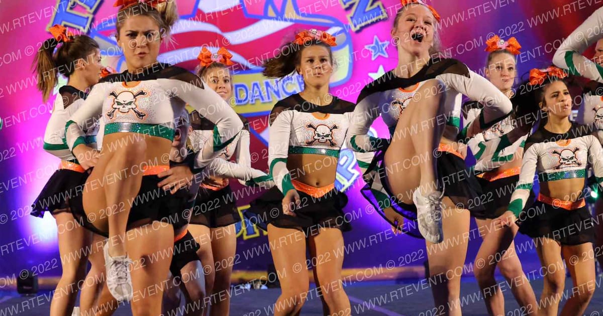 Iowa Elite Cheer - Des Moines Undertakers · The American Heartland Sioux City Nationals