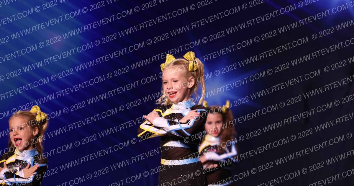 OC All-Stars Tiny Twinkle · WCC Holiday Crown SUNDAY
