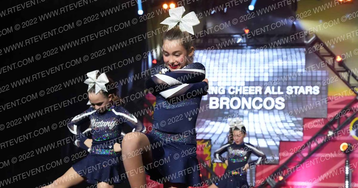 Mustang Cheer All Stars Broncos · Duel in the Desert