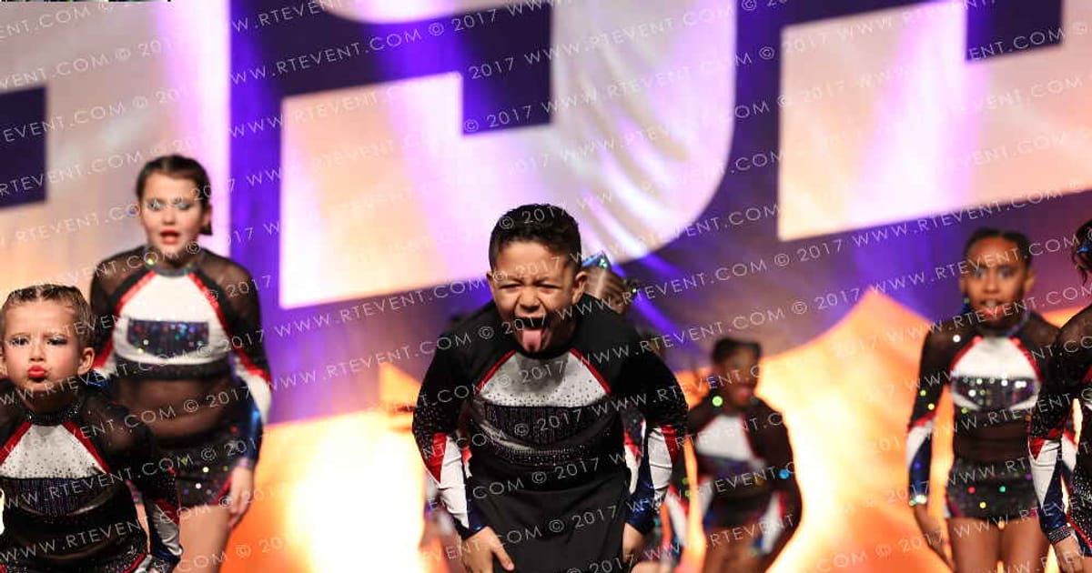American Cheer MINI SPARKLE · GSSA Bakersfield