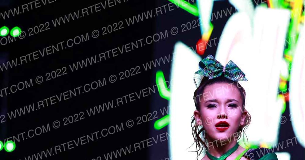 Invasion Cheer SENIOR STEA1TH · All out nationals