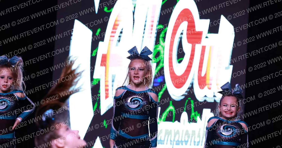 Panhandle Hurricanes Cheer Tidal Waves · All out nationals