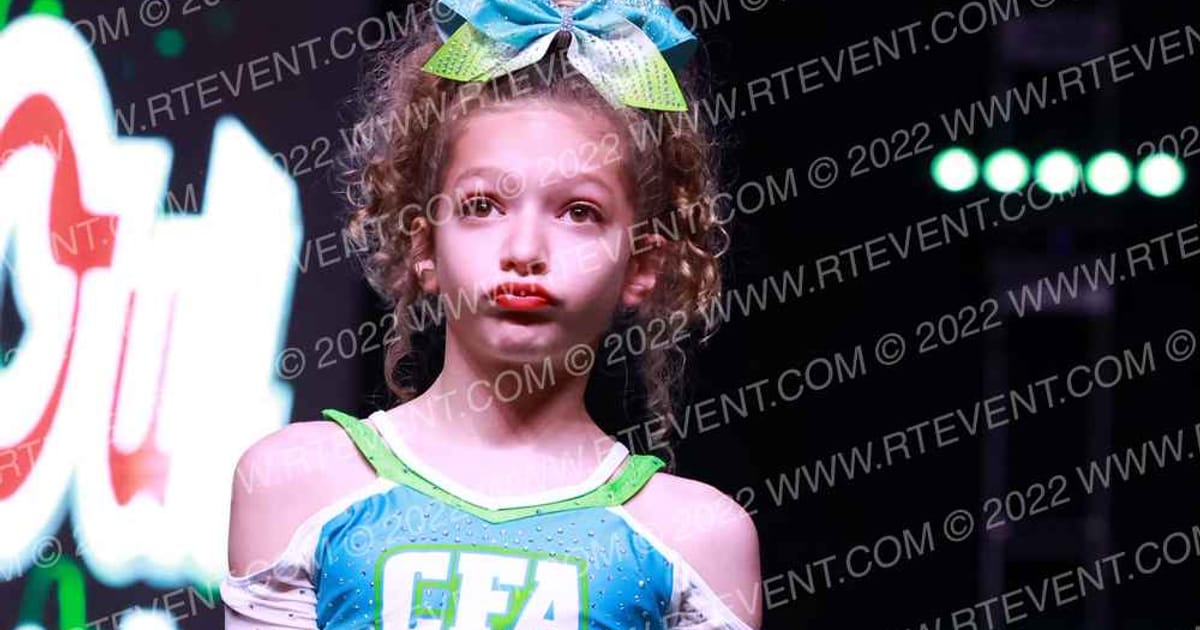 Cheer Force All Stars Shooting Stars · All out nationals