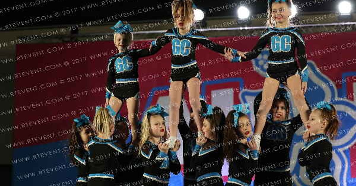 Gravity Cheer Little Dippers · Aloha Worcester Showdown