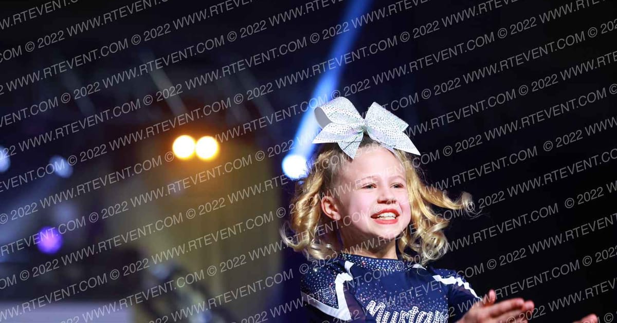 Mustang Cheer All Stars Mavericks · Duel in the Desert