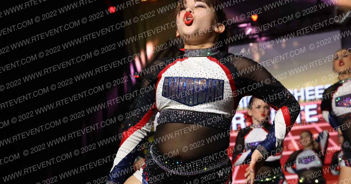 American Cheer JR WHITE · Duel in the Desert
