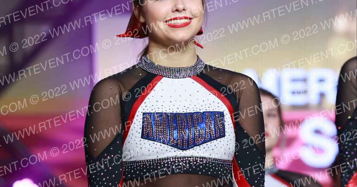 American Cheer SR RED · Duel in the Desert
