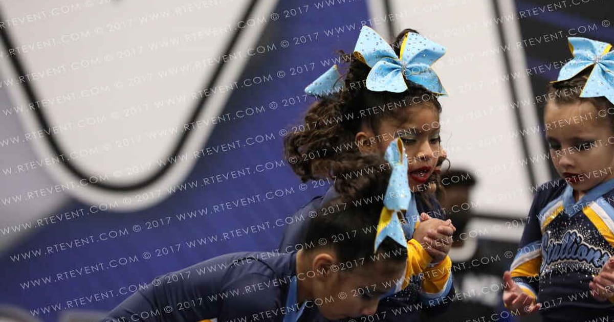 EL SERENO STALLIONS JR GREMLINS · Holiday Showcase