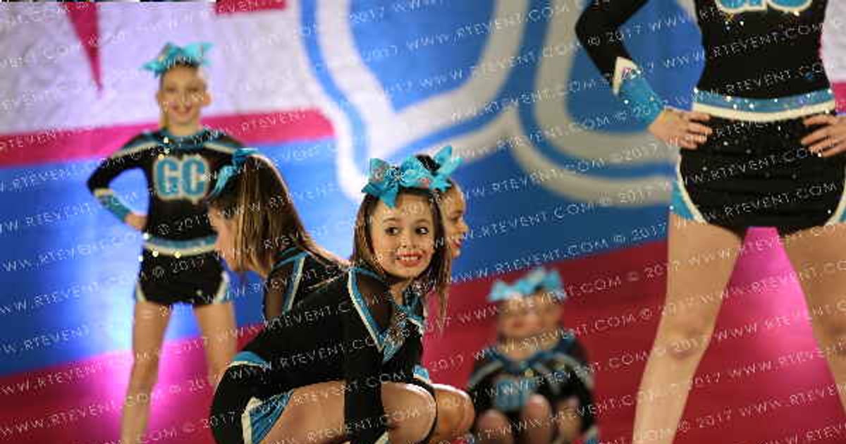 Gravity Cheer Starbursts · Aloha Worcester Showdown