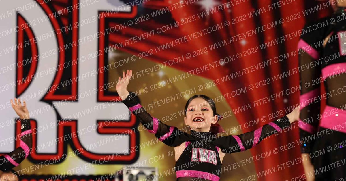 Las Vegas All Stars MINI MAGENTA · Encore Las Vegas showdown