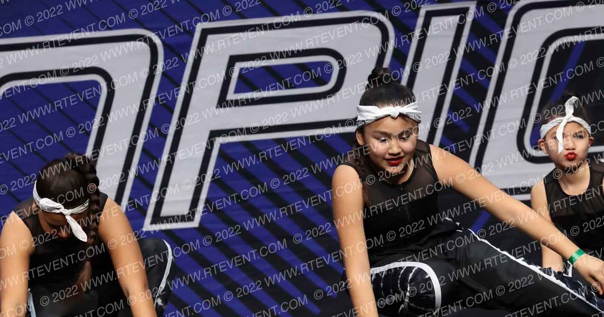 FIREBAUGH FALCON CHEER PEEWEES · Youth and School State Championship