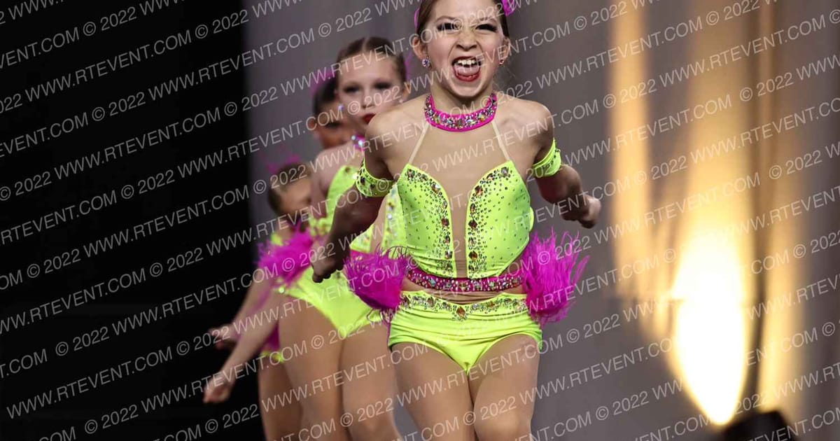 Energizers Crown Up · Dance Super Nationals