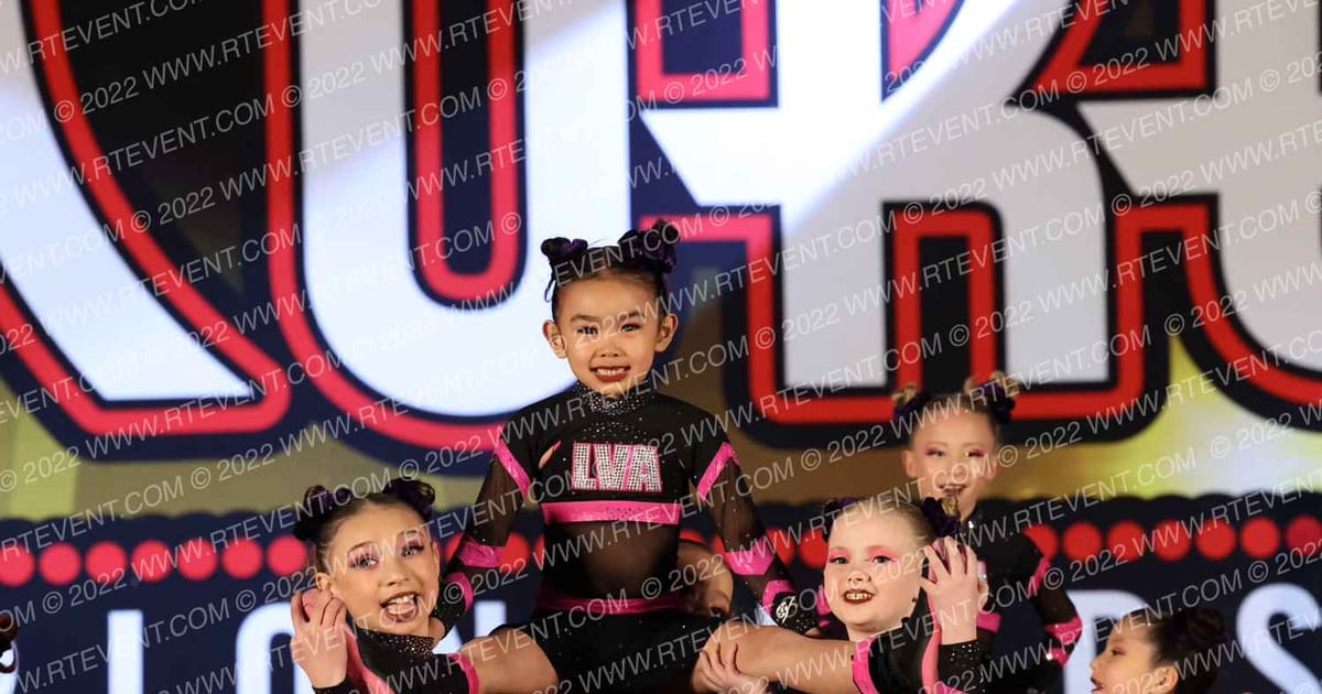 Las Vegas All Stars MINI MAGENTA · Encore Las Vegas showdown
