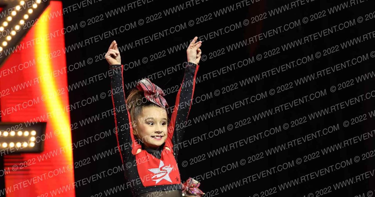 STARSTRUCK DIVAS · DII Nationals