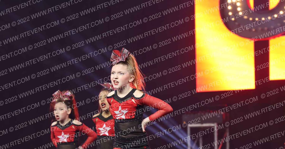 STARSTRUCK GLAMOUR · DII Nationals
