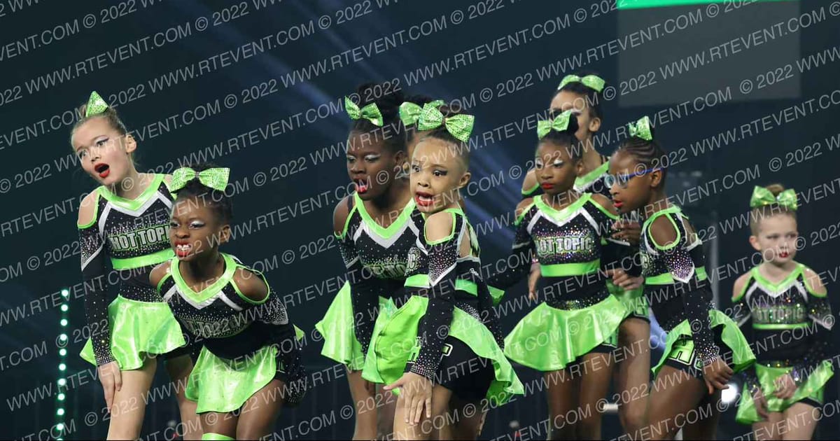 HOT TOPIC ALL STARS SWEET AND SASSY COVER GIRLS · DII Nationals