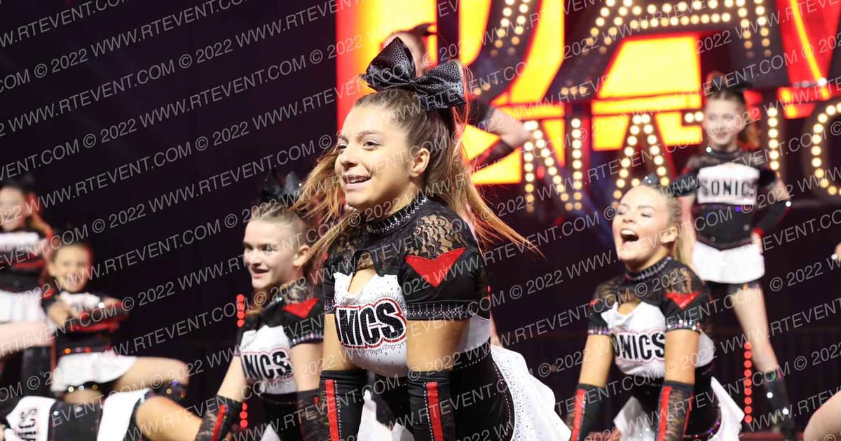 UNIVERSAL SONICS GLAM · DII Nationals