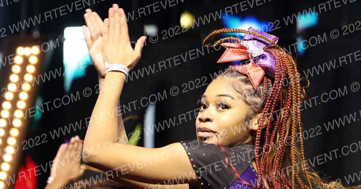 CHEER 404 SHOWGIRLS · DII Nationals