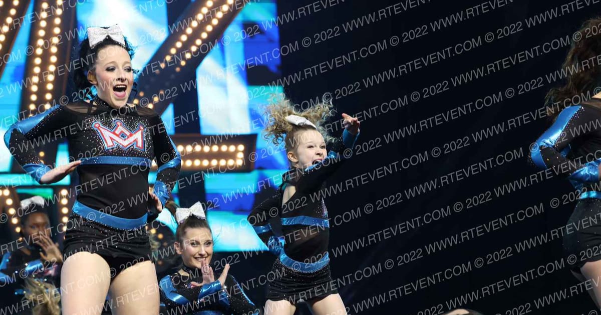 EMPIRE CHEERLEADING ROYALTY · DII Nationals