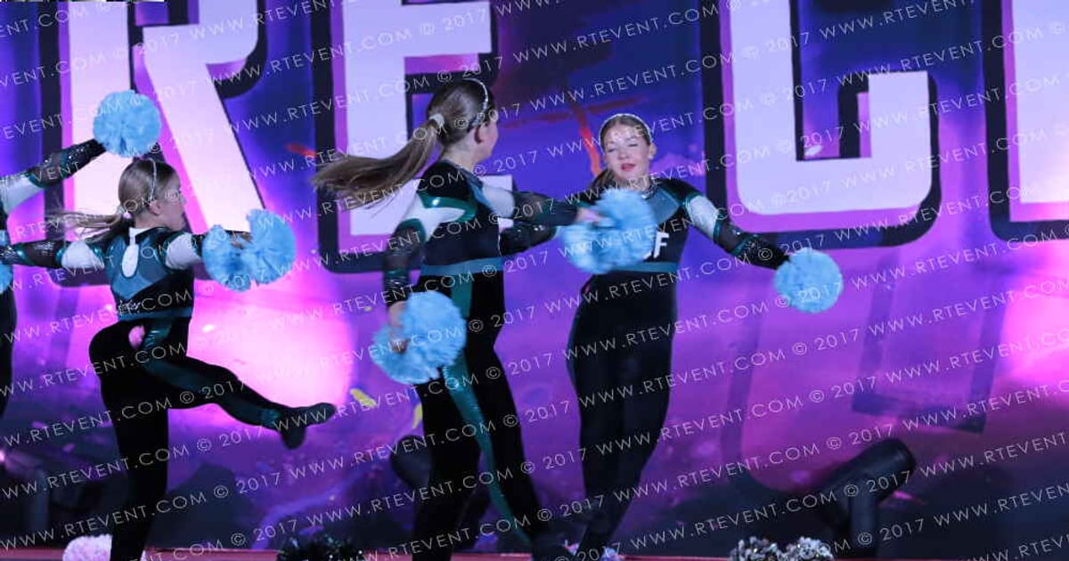 CheerForce TEN Girl Power Ladies · Hear of England UK University Nationals