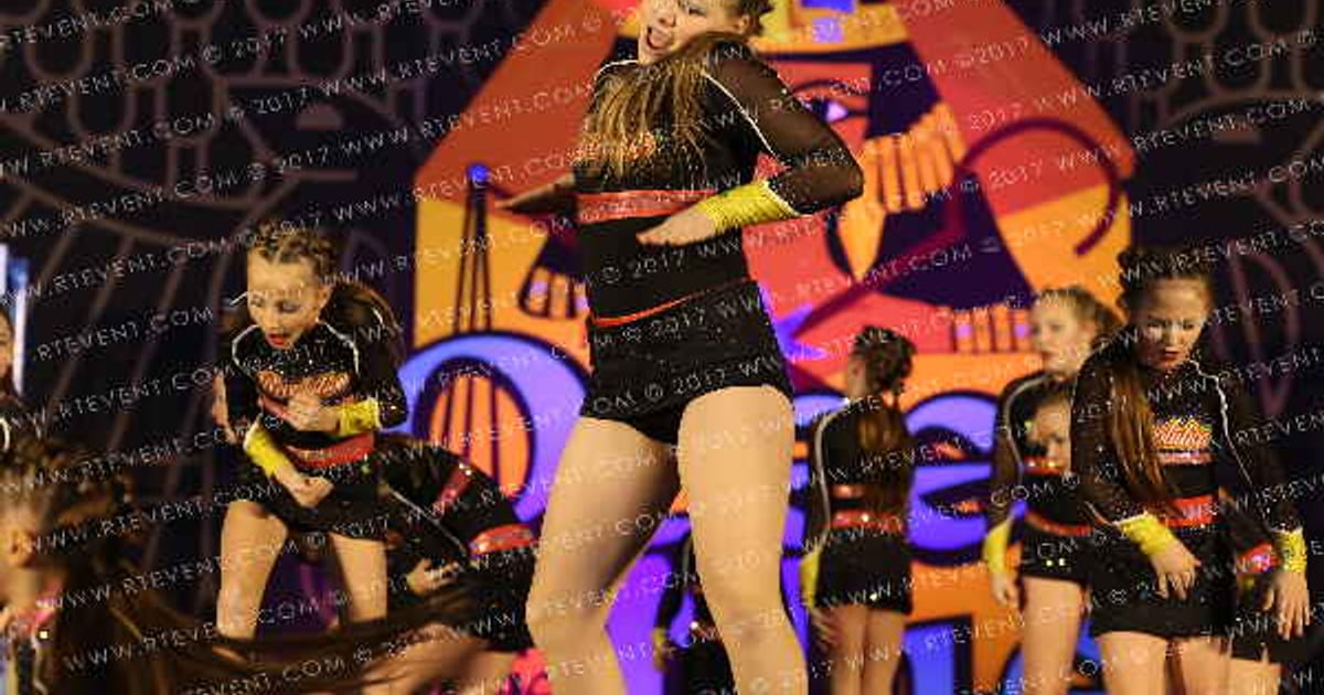 Revolution Athletics Reign · Queen of the Nile