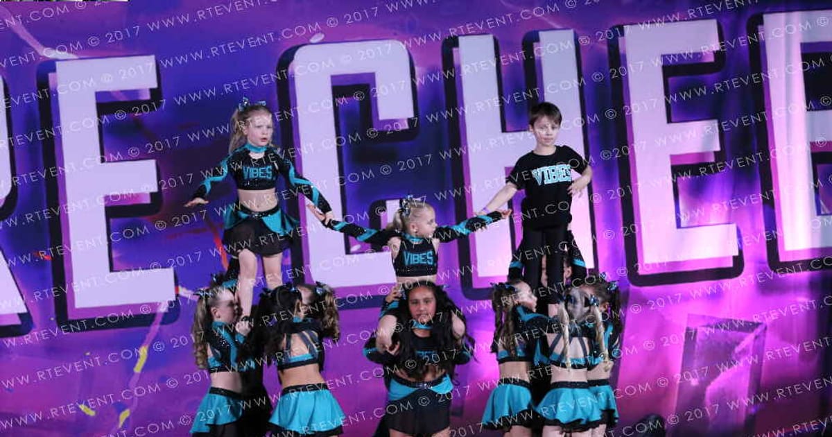 Vibes Cheerleading MAD · Hear of England UK University Nationals