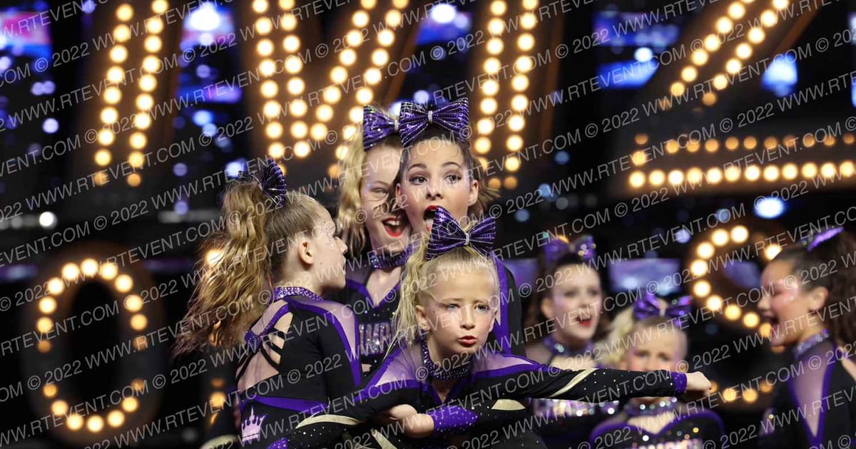 EMPIRE CHEERLEADING REIGN · DII Nationals