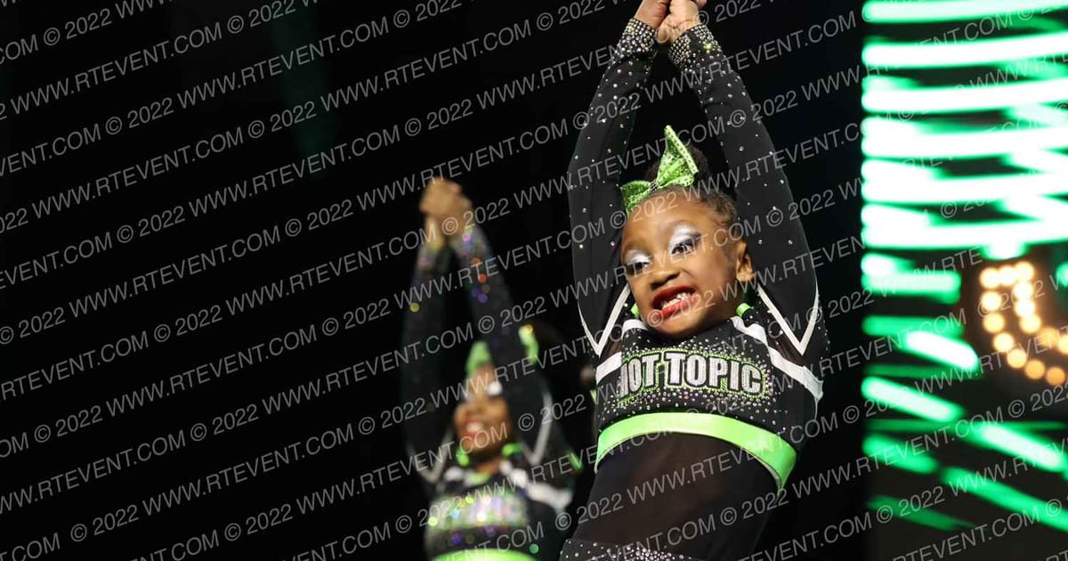 HOT TOPIC ALL STARS SWEET AND SASSY COVER GIRLS · DII Nationals