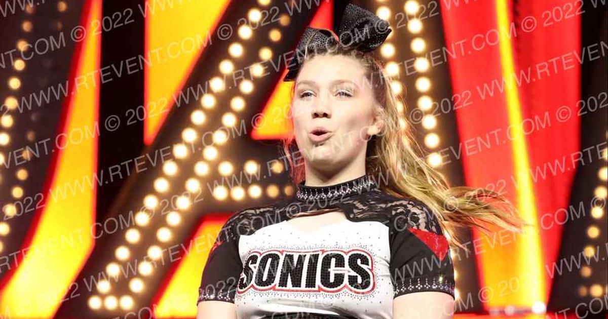 UNIVERSAL SONICS GLAM · DII Nationals
