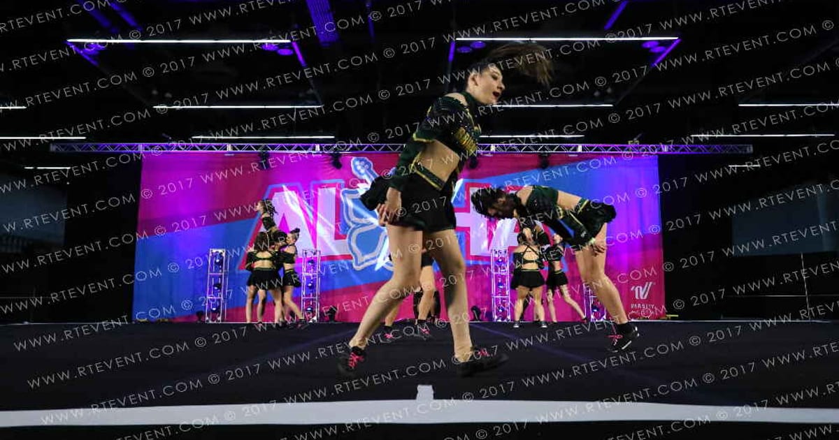 Washington All-Stars Cheer Brigade G.I. Janes · Aloha Portland Showdown