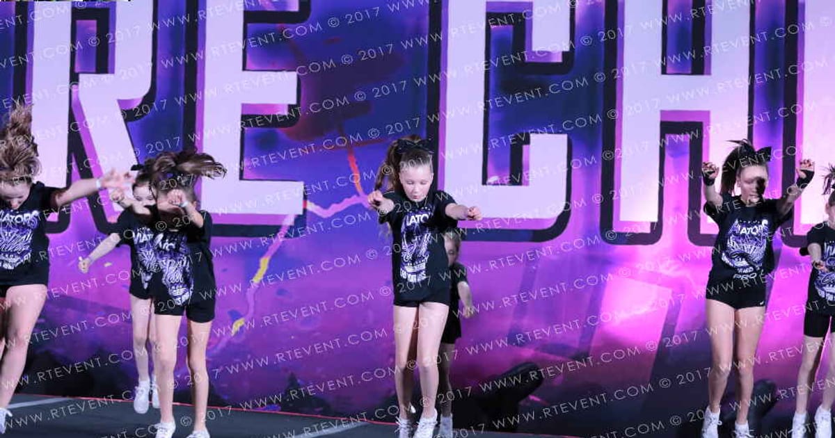Aviators Cheer Comets · Hear of England UK University Nationals