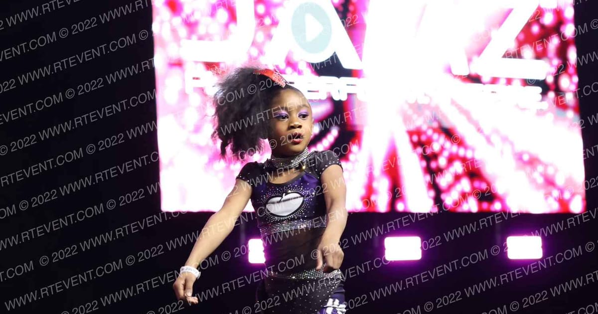 CHEER 404 DEUCES · DII Nationals