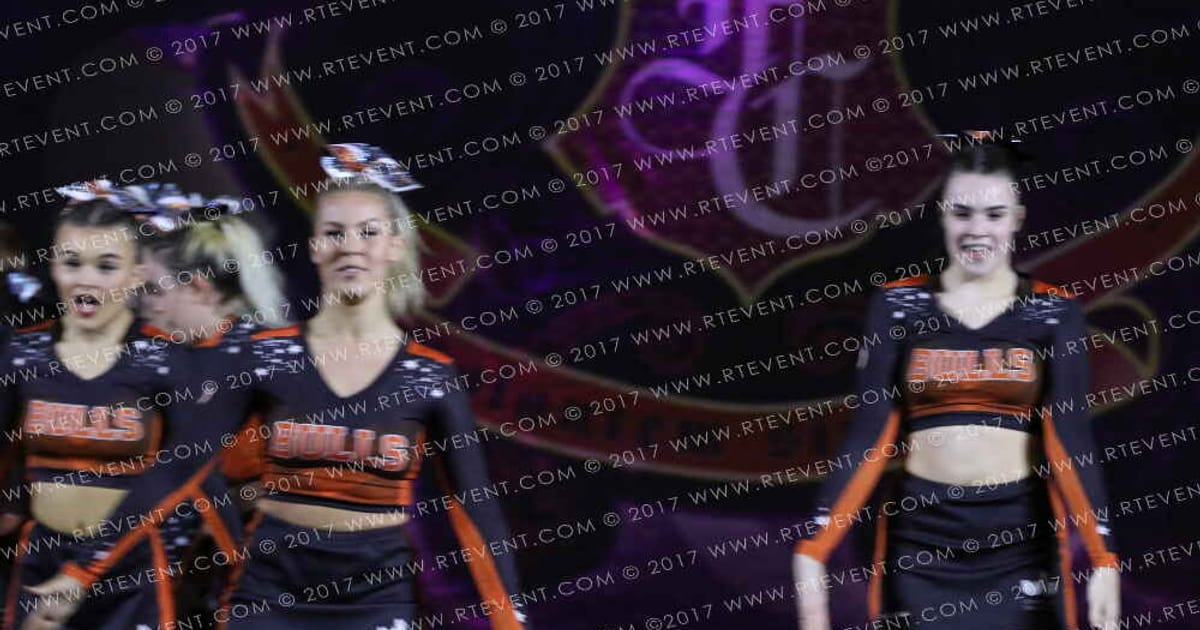 Bedfordshire Bulls Cheerleading · Hear of England UK University Nationals